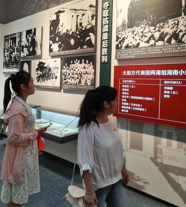 長沙太空金路橋材料有限公司,雙鋼輪壓路機(jī),福格勒瀝青攤鋪機(jī),AC系列,AF系列,SBS系列